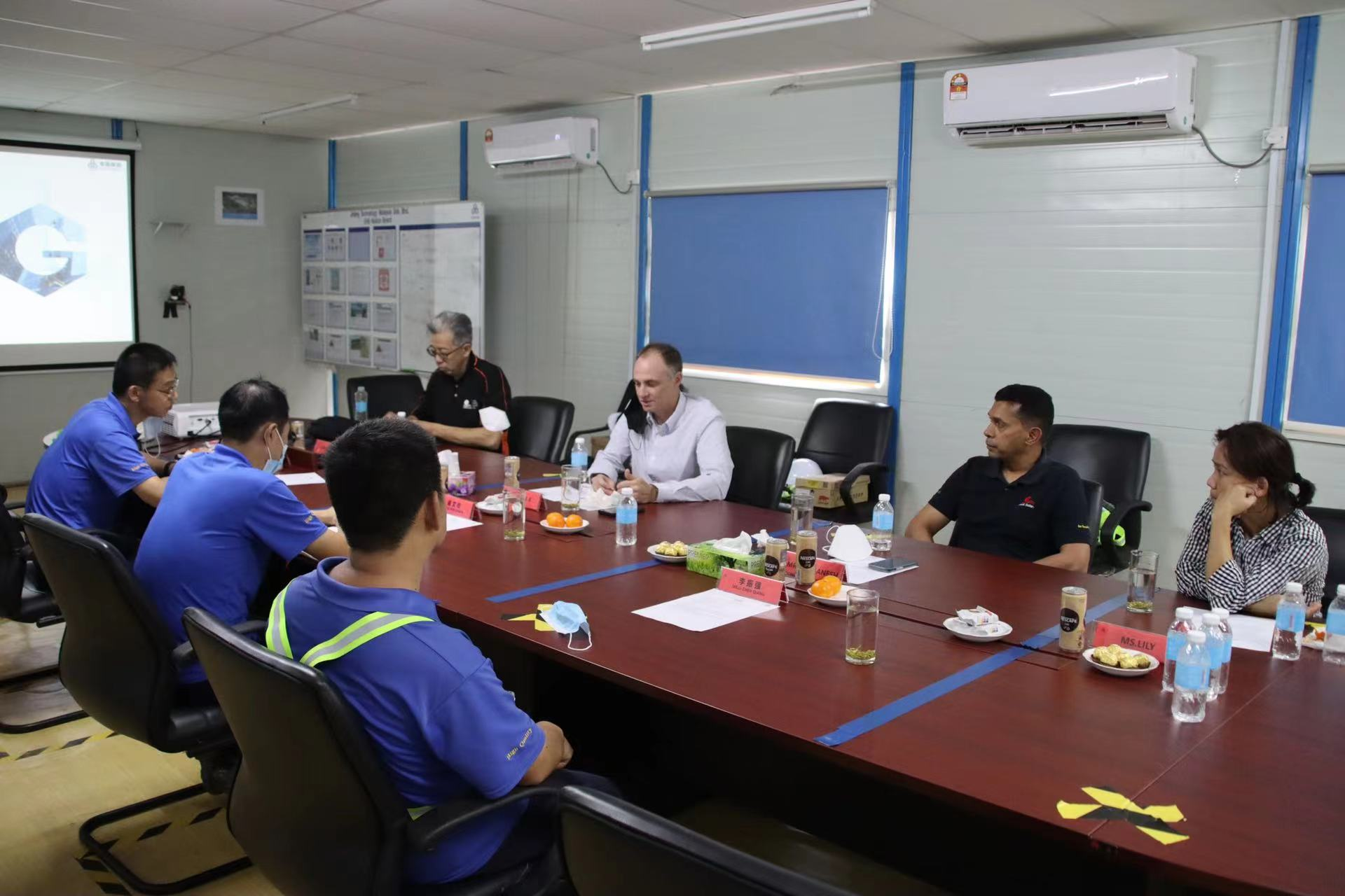 BG大游科技马来西亚公司接待第一太阳能客户来访