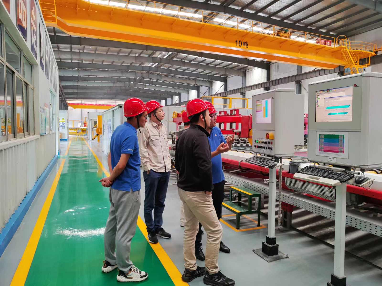 协鑫光电董事长范斌一行来BG大游交流